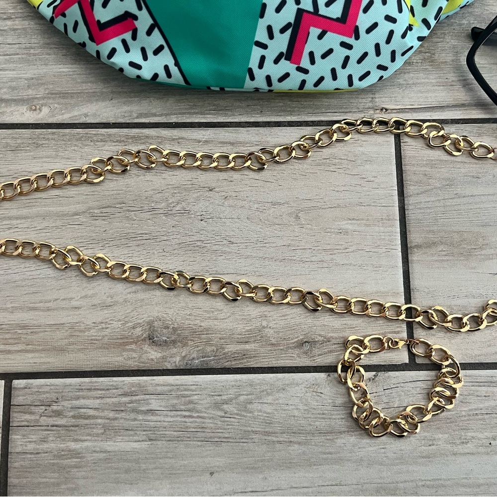 Colorful 90s Accessory Set - Picture 7 of 13